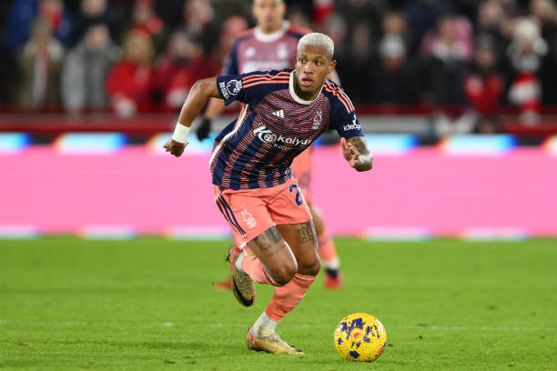 了一场令她 了一场令她